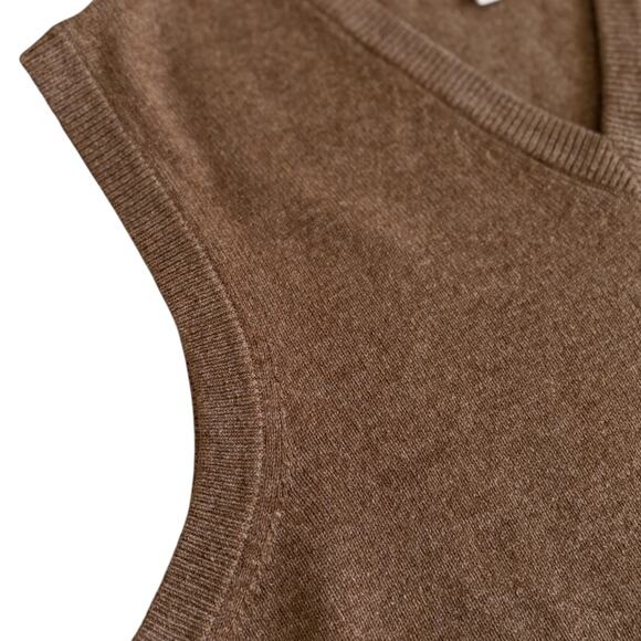 VTG L.L. Bean 100% Lambswool Vest Men’s L V Grandpa Academia Neck Knit Pullover - Picture 4 of 5